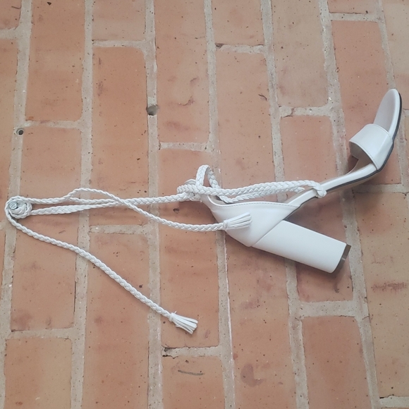 White dressy heels - Picture 1 of 4